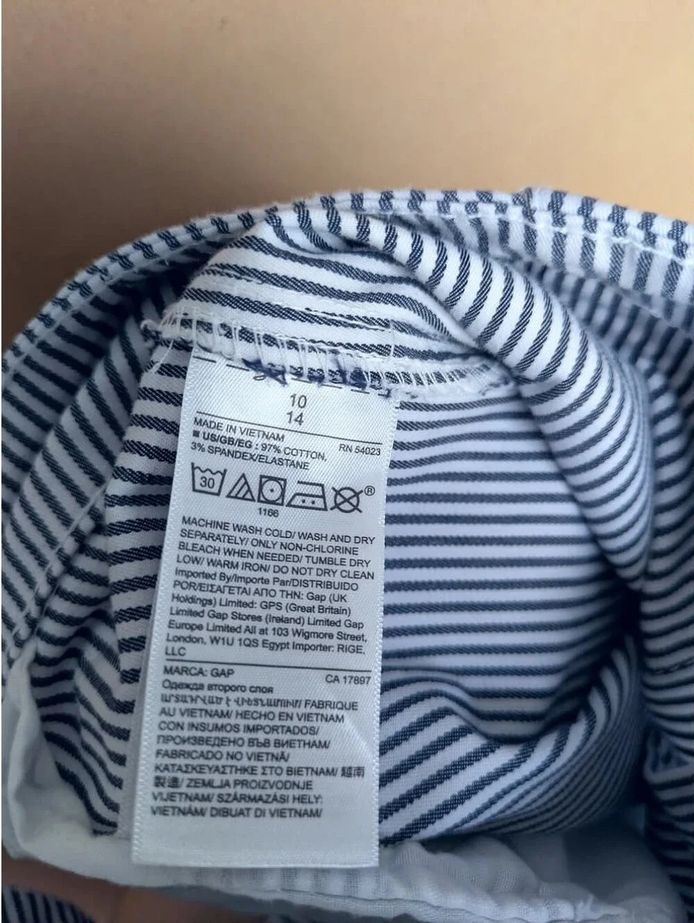 GAP 26 details inseam